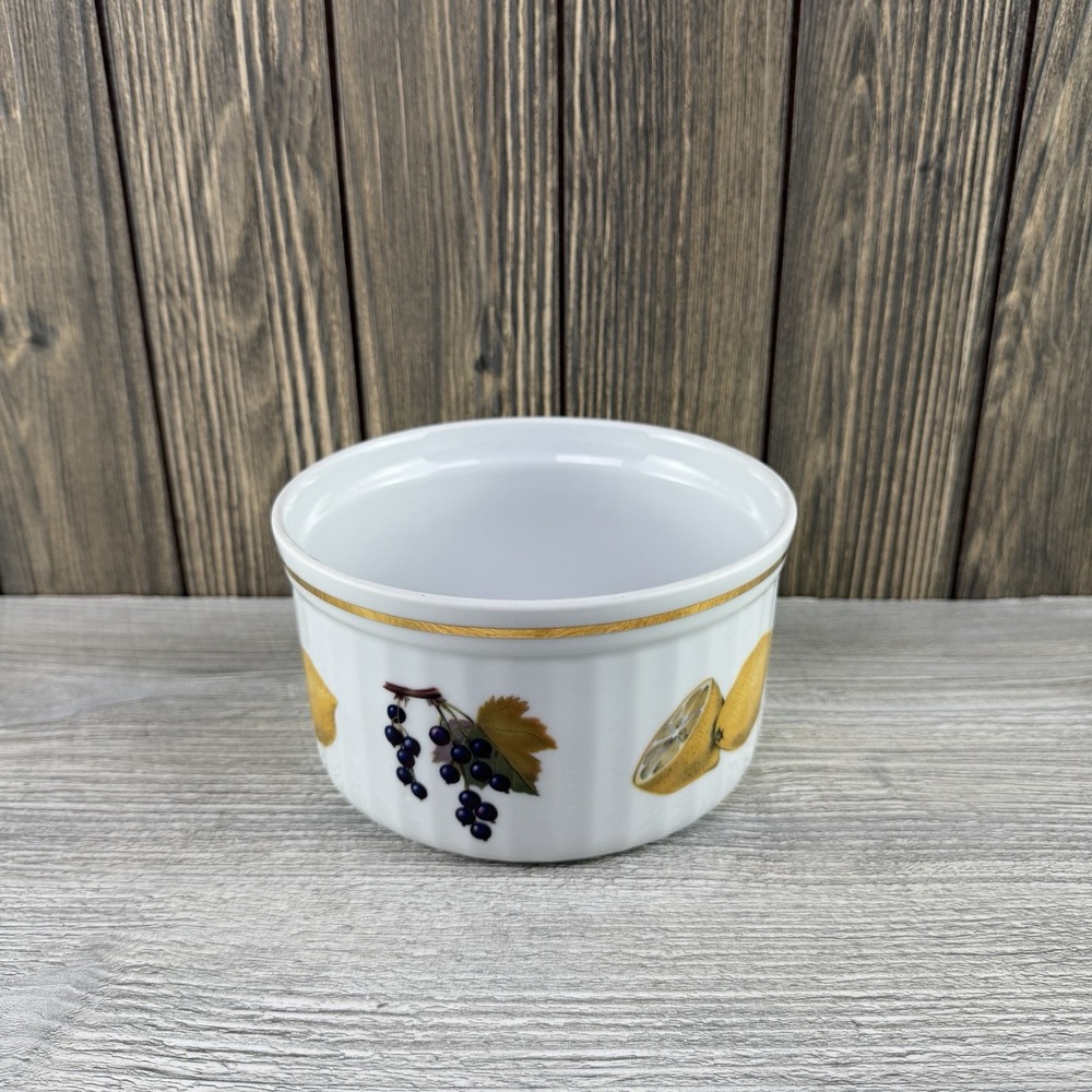 Royal Worcester Evesham Fine Oven China 6.5" Souffle Dish Gold Trim England